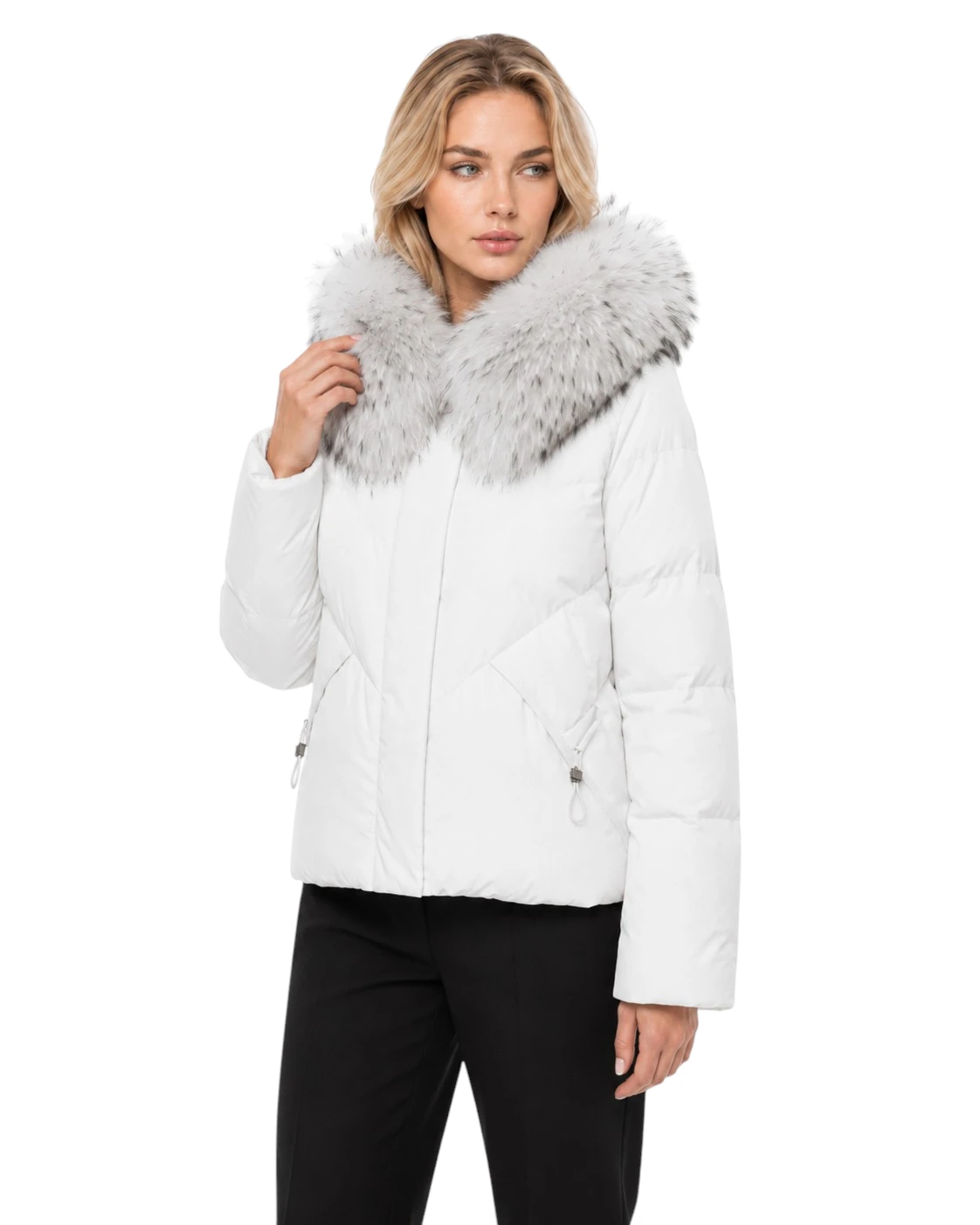 Weiße kurze Damen Winterjacke „Chantal“ mit abnehmbarem Finnraccoon Echtfellkragen