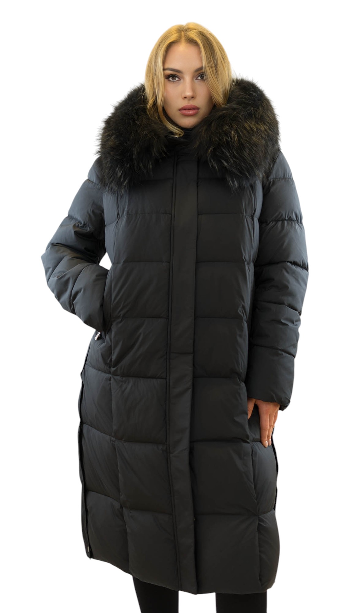 Schwarzer langer Wintermantel für Damen mit Finnraccoon Naturpelz