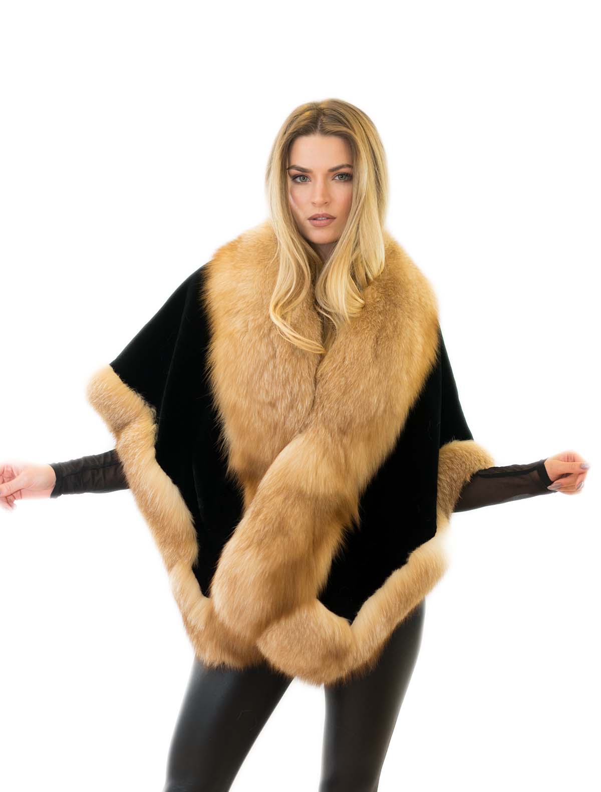 Felljacke Pelzjacke Fuchs Pelz Poncho Poncho aus Fuchsfell stylish fashionblogger