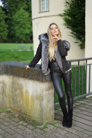 Vorschau: Luxurious Damenparka mit Fell xxl Pelzkragen aus Silberfuchs Echtpelz Innenfell Rex Kaninfell Vorschau: Luxurious Damenparka mit Fell xxl Pelzkragen aus Silberfuchs Echtpelz Innenfell Rex Kaninfell